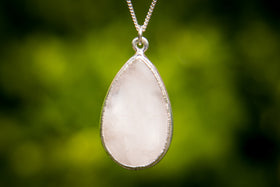 rose quartz engravable pendant