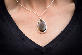 engravable tiger eye pendant