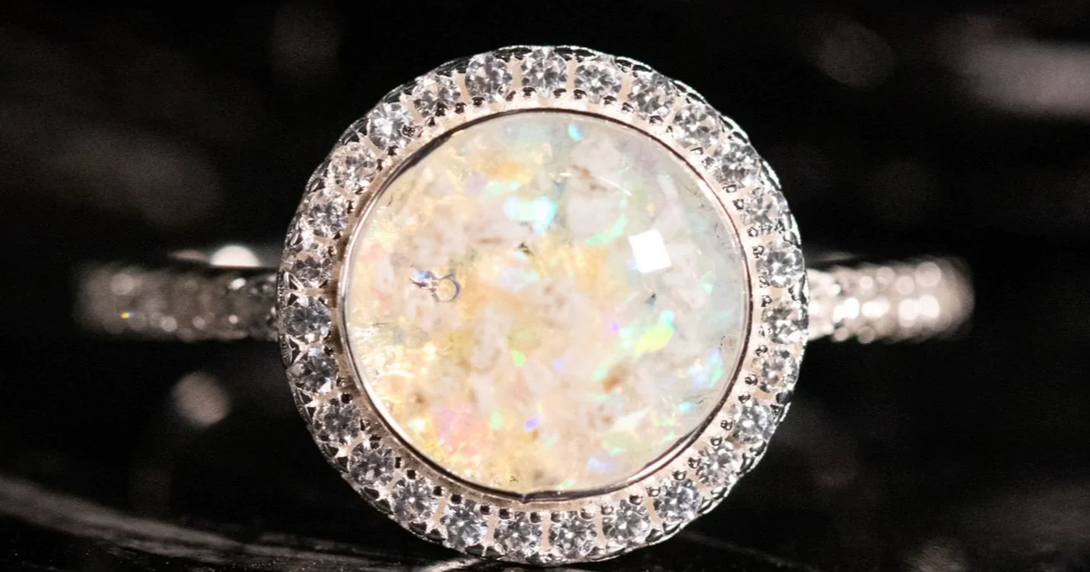 Unique Cremation Jewelry and Cremation Glass Art