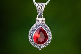 cremation pendant with ash
