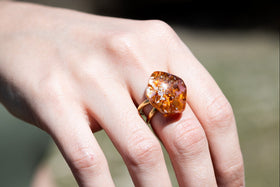 glass ring with cremation ash 2