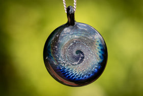 dichroic spin pendant
