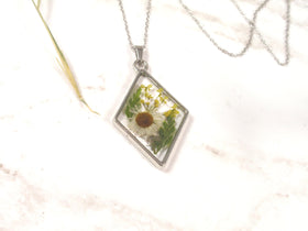 Daisy memorial pendant