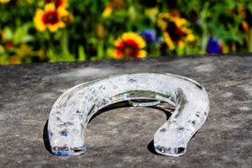 glass-horseshoe-with-infused-cremains