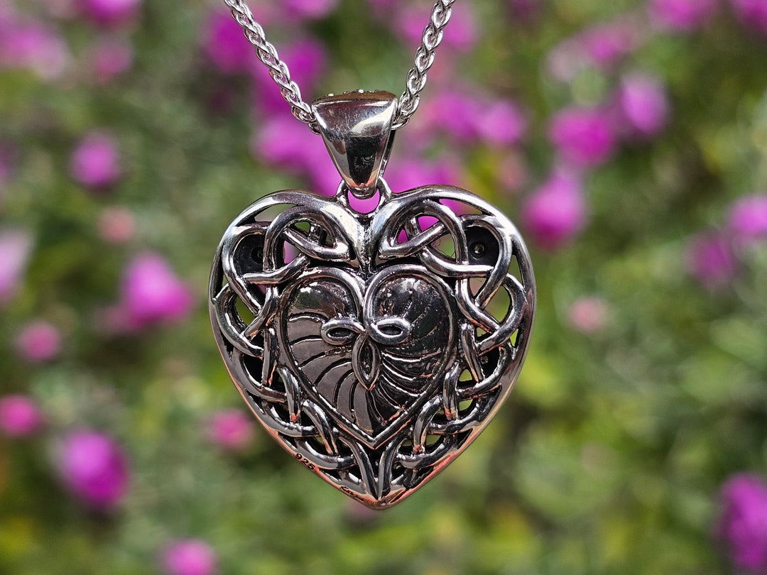 back cremation heart