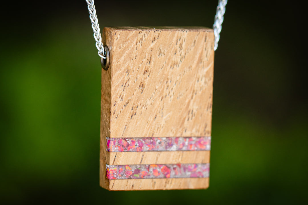 White oak pendant OP23 carmine with silver chain