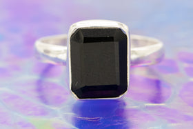 black onxy ring with cremation ash