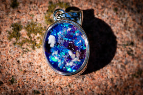 cremation bar pendant for ashes from pets and people, in purple and blue