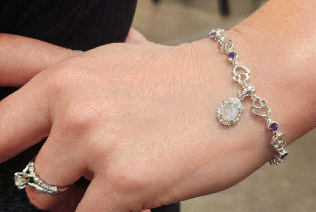 amethyst heart bracelet with ash