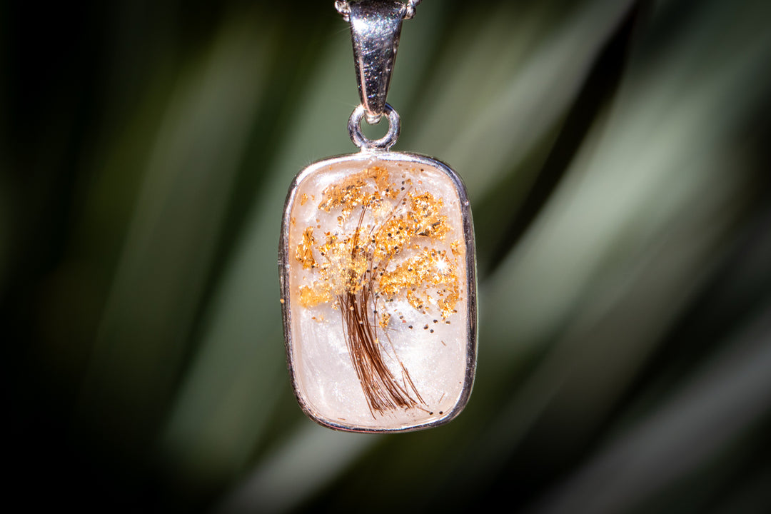 hair pendant with cremation ash
