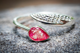 Bedazzled Leaf Cremation Ring - Adjustable *NEW*