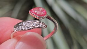 Adjustable feather ring