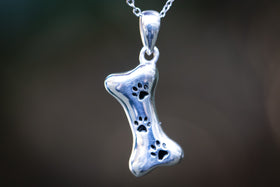 Dog Bone Keepsake Urn. Sterling silver dog bone urn, sterling silver necklace for ash, sterling silver necklace for pet ash, sterling silver necklace for cremation, cremation jewelry, pet cremation jewelry, jewelry for ash