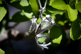 Mica Tree Frog Pendant