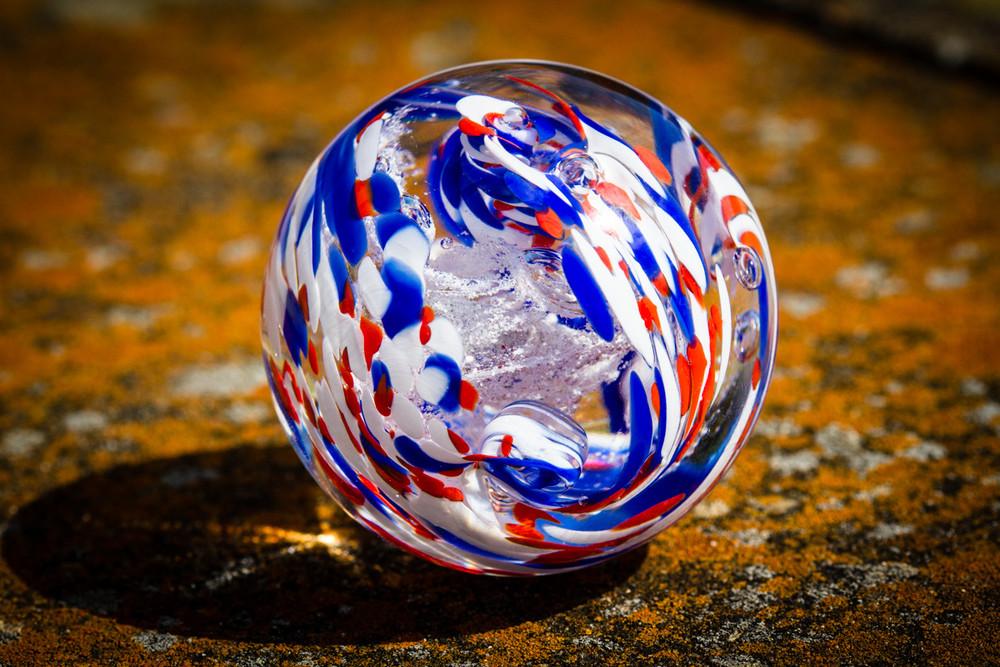 american-confetti-memorial-paperweight