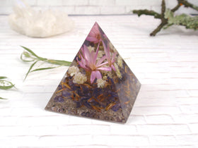 Flower pyramid with cremation ash