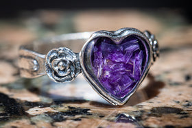 Silver Heart Ring with dried flowers. Ring for dried flowers, Remembrance jewelry, Flower jewelry, Keepsake jewelry