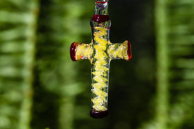 small-ribbon-glass-cross-with-infused-cremation-ash